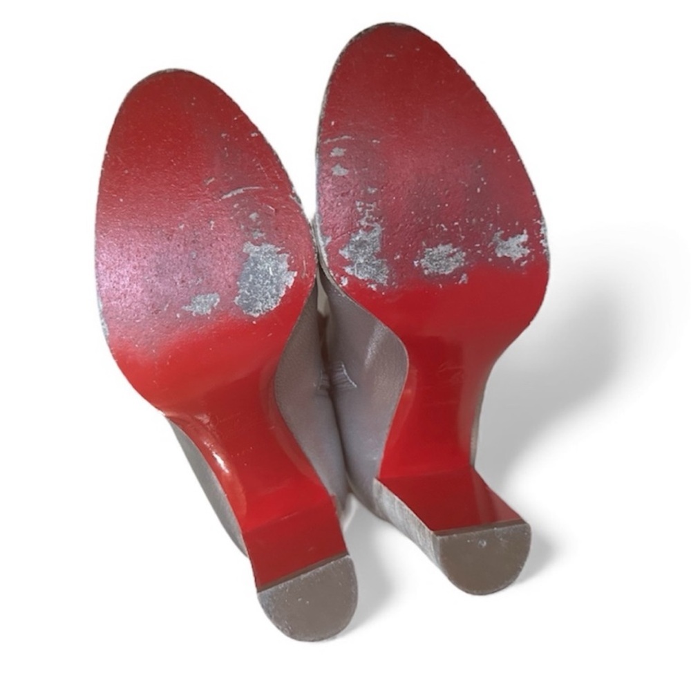 Christian Louboutin Adox Metallic boots
RETAIL 1,595 - Picture 5 of 8